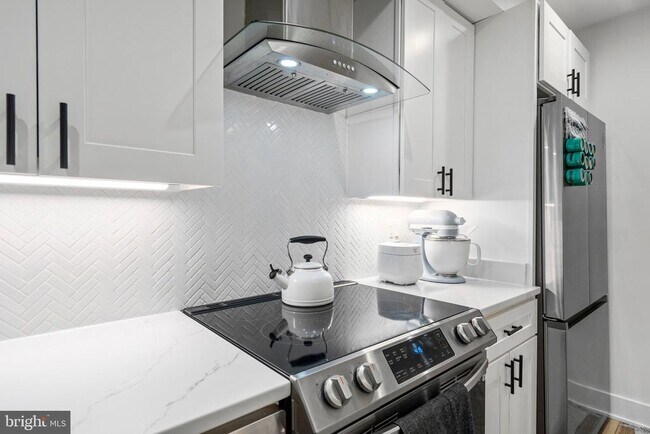 1110 6th St NW, Unit 1 in Washington, DC - Building Photo - Building Photo