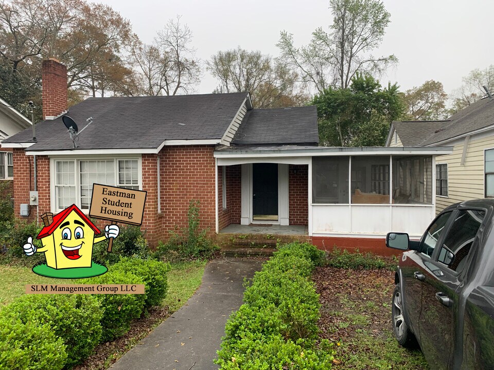 321 5th Ave, Unit A in Eastman, GA - Building Photo