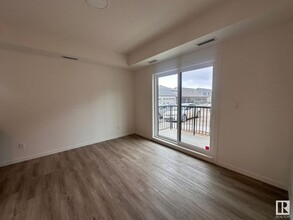 9227 228 St NW in Edmonton, AB - Building Photo - Building Photo