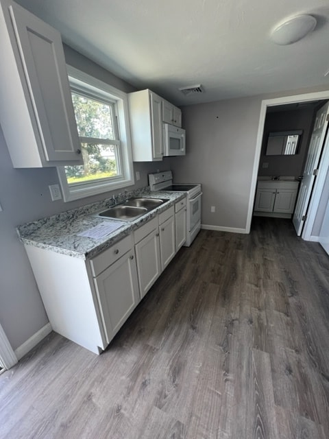 235-237-237 State Rd in Westport, MA - Building Photo - Building Photo