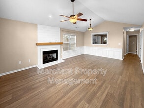 14 Hillside Glen Dr in Greer, SC - Building Photo - Building Photo