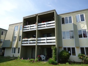 Hyannis House Apartments in Hyannis, MA - Building Photo - Building Photo