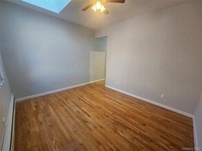 202-15 Hollis Ave in Queens, NY - Building Photo - Building Photo