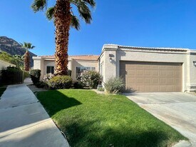 48625 Cll Esperanza in La Quinta, CA - Building Photo