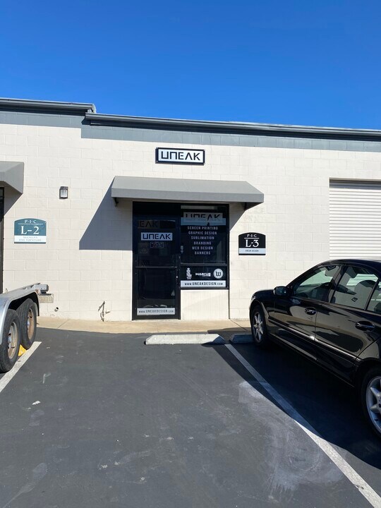 120 N Pacific St, Unit L3 in San Marcos, CA - Building Photo