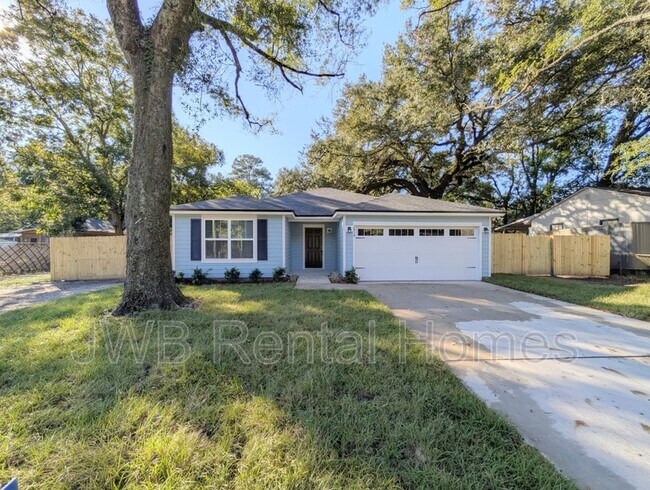 property at 2914 W 1st St