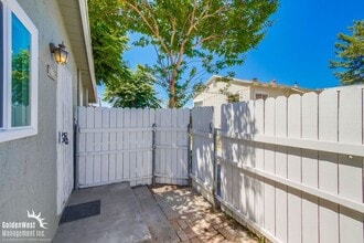 3133 Chamoune Ave in San Diego, CA - Building Photo - Building Photo