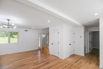 250 Blauvelt Rd in Pearl River, NY - Building Photo - Building Photo