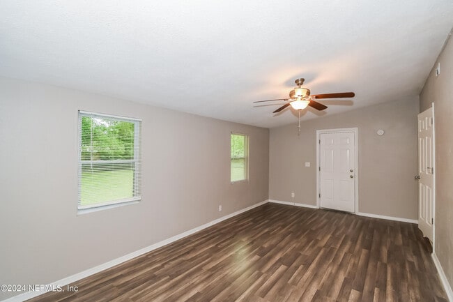 6533 Burgundy Rd S in Jacksonville, FL - Building Photo - Building Photo