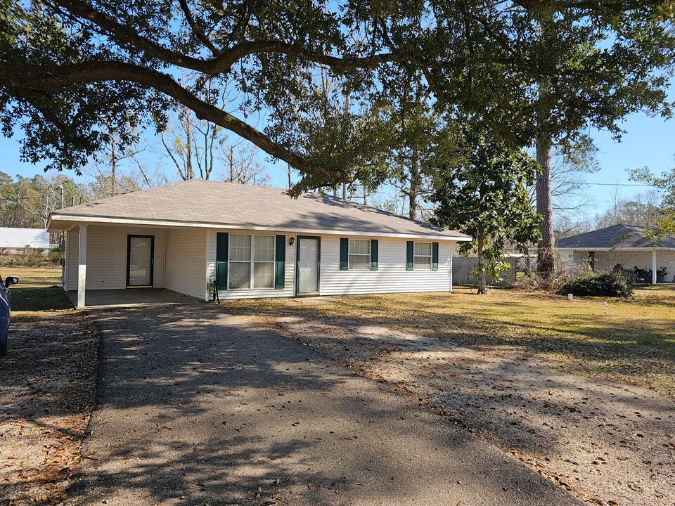 40448 Adams Rd in Hammond, LA - Building Photo