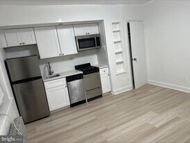 1934 Waverly St in Philadelphia, PA - Building Photo