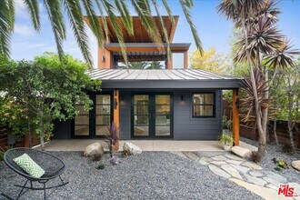 4027 Moore St in Los Angeles, CA - Foto de edificio - Building Photo