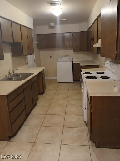 1913 Allen Ave in Henderson, NV - Building Photo