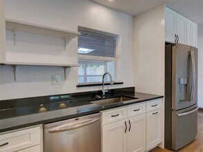 305 Sunset Dr in Sanford, FL - Building Photo - Building Photo