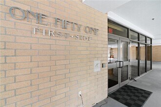 151 Fort Pitt Blvd in Pittsburgh, PA - Building Photo - Building Photo