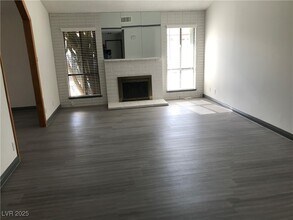 6271 Cedarwood Ave in Las Vegas, NV - Building Photo - Building Photo