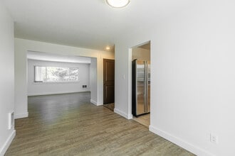 Lu Don Apartments in Portland, OR - Foto de edificio - Interior Photo