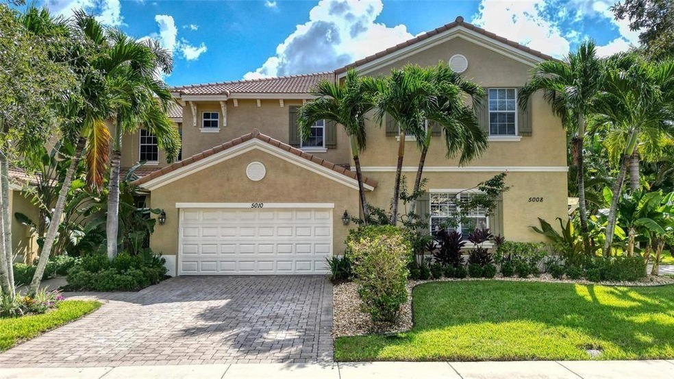 5010 Dulce Ct in Palm Beach Gardens, FL - Foto de edificio