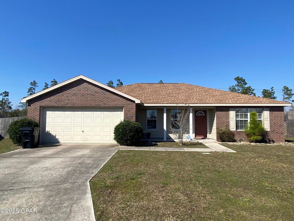 3555 Brentwood Pl in Panama City, FL - Building Photo