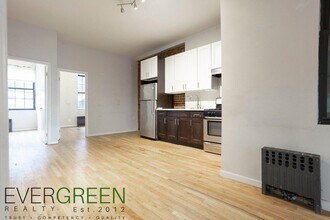 1120 Broadway in Brooklyn, NY - Building Photo - Building Photo