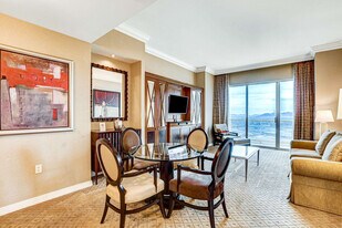 145 E Harmon Ave in Las Vegas, NV - Building Photo