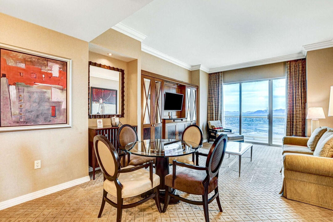 145 E Harmon Ave in Las Vegas, NV - Building Photo