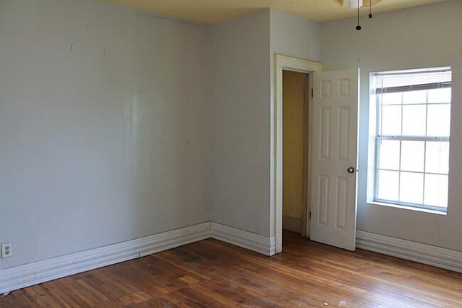 property at 2908 Truxillo St