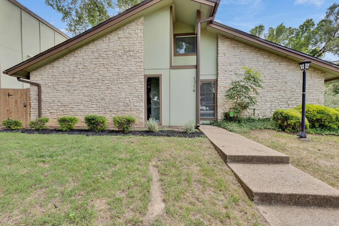 1714 Timber Ridge Dr in Austin, TX - Building Photo
