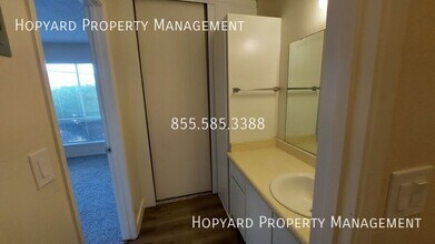 5155 Arden Wy in Carmichael, CA - Building Photo - Building Photo