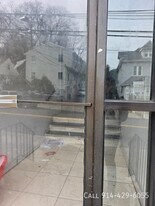 609 Van Cortlandt Park Ave in Yonkers, NY - Building Photo