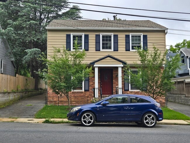 15 Annapolis St, Unit 15B Annapolis Street