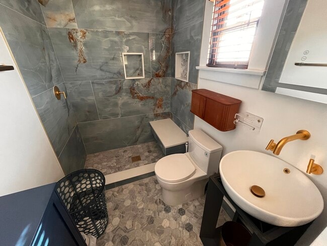 4114 S Carolina Pl in San Pedro, CA - Foto de edificio - Building Photo