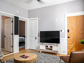 2438 N 1st St in Milwaukee, WI - Building Photo - Building Photo