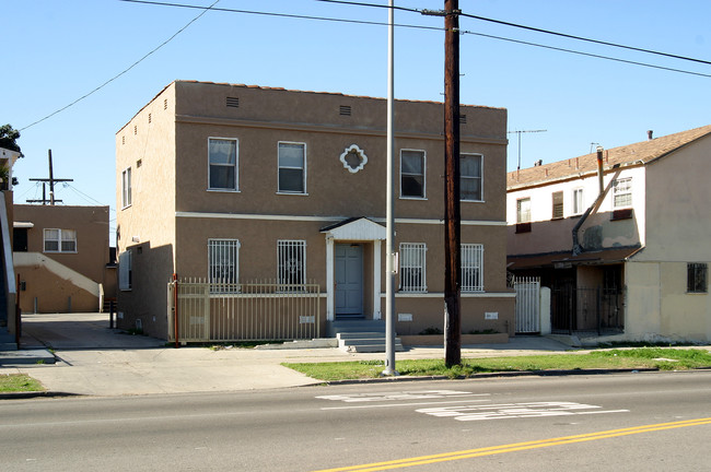 10961-10965 S Figueroa St in Los Angeles, CA - Building Photo - Building Photo