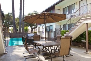 Verdugo Plaza Apartments in Glendale, CA - Building Photo - Building Photo