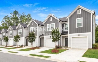 105 Crestview Wy in Dallas, GA - Building Photo