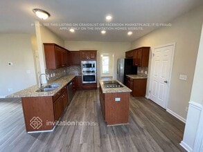 17400 Cambridge Grove Dr in Huntersville, NC - Foto de edificio - Building Photo