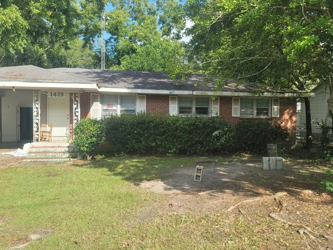 property at 1429 3rd Ave