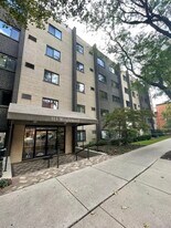 515 W Wrightwood Ave, Unit 218 in Chicago, IL - Building Photo