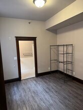 223 N Main St in Mitchell, SD - Building Photo - Building Photo