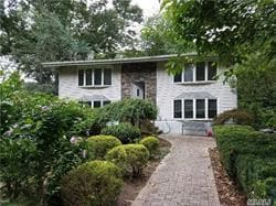 property at 28 Longhorn Ln