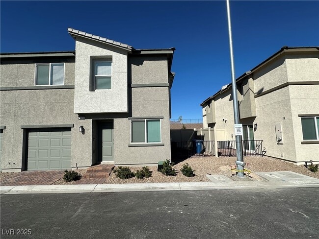 2834 Champagne Gold Ave in North Las Vegas, NV - Building Photo - Building Photo
