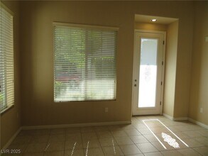 7553 Grassy Bank St in Las Vegas, NV - Building Photo - Building Photo