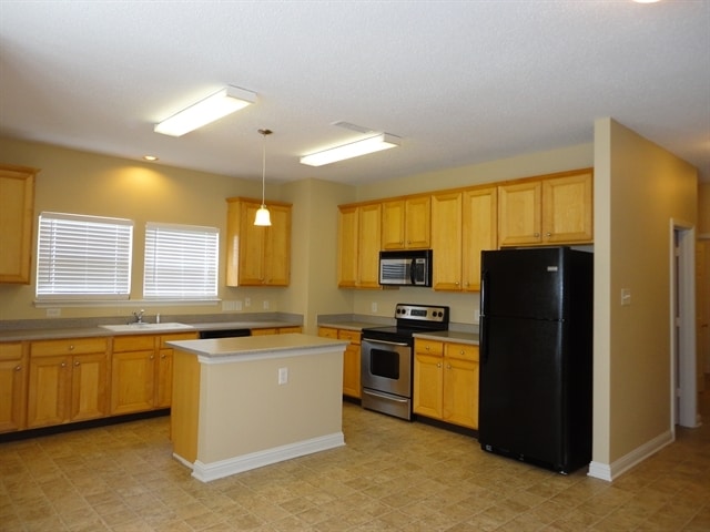 12587 Majestic Way in Fishers, IN - Building Photo - Building Photo