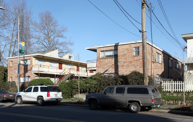 Paradise Court in Seattle, WA - Building Photo - Building Photo