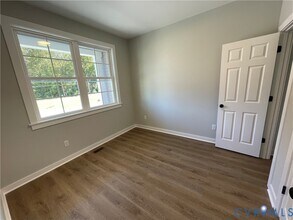 12232 Old Chula Rd in Amelia Court House, VA - Foto de edificio - Building Photo