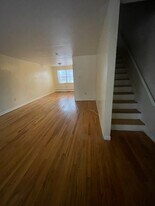 20 Howard St, Unit 17A in East Hartford, CT - Building Photo