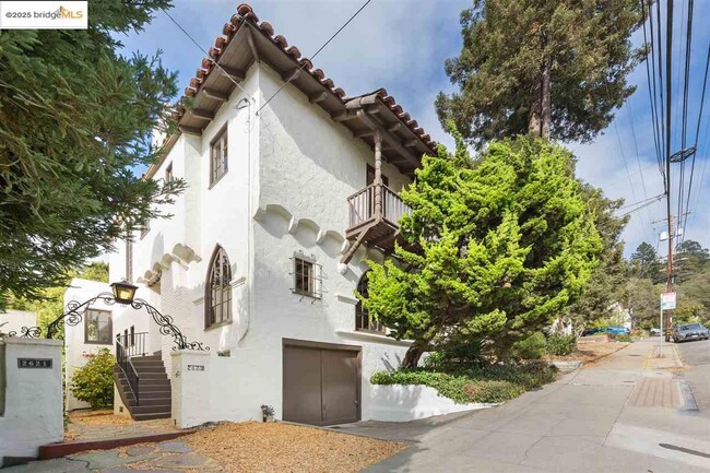 2623 Virginia St in Berkeley, CA - Building Photo - Building Photo
