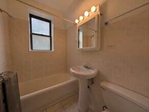 1160 N Dearborn St, Unit 216 in Chicago, IL - Foto de edificio - Building Photo