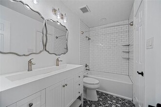 800 Spicewood Ct in Irving, TX - Building Photo - Building Photo